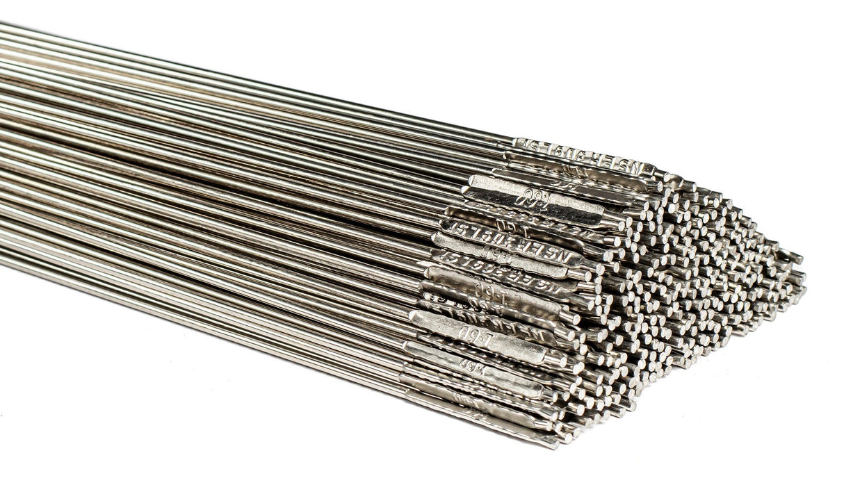 Zbliżenie na końce prętów spawalniczych TIG 309LSi z widocznym oznaczeniem materiału