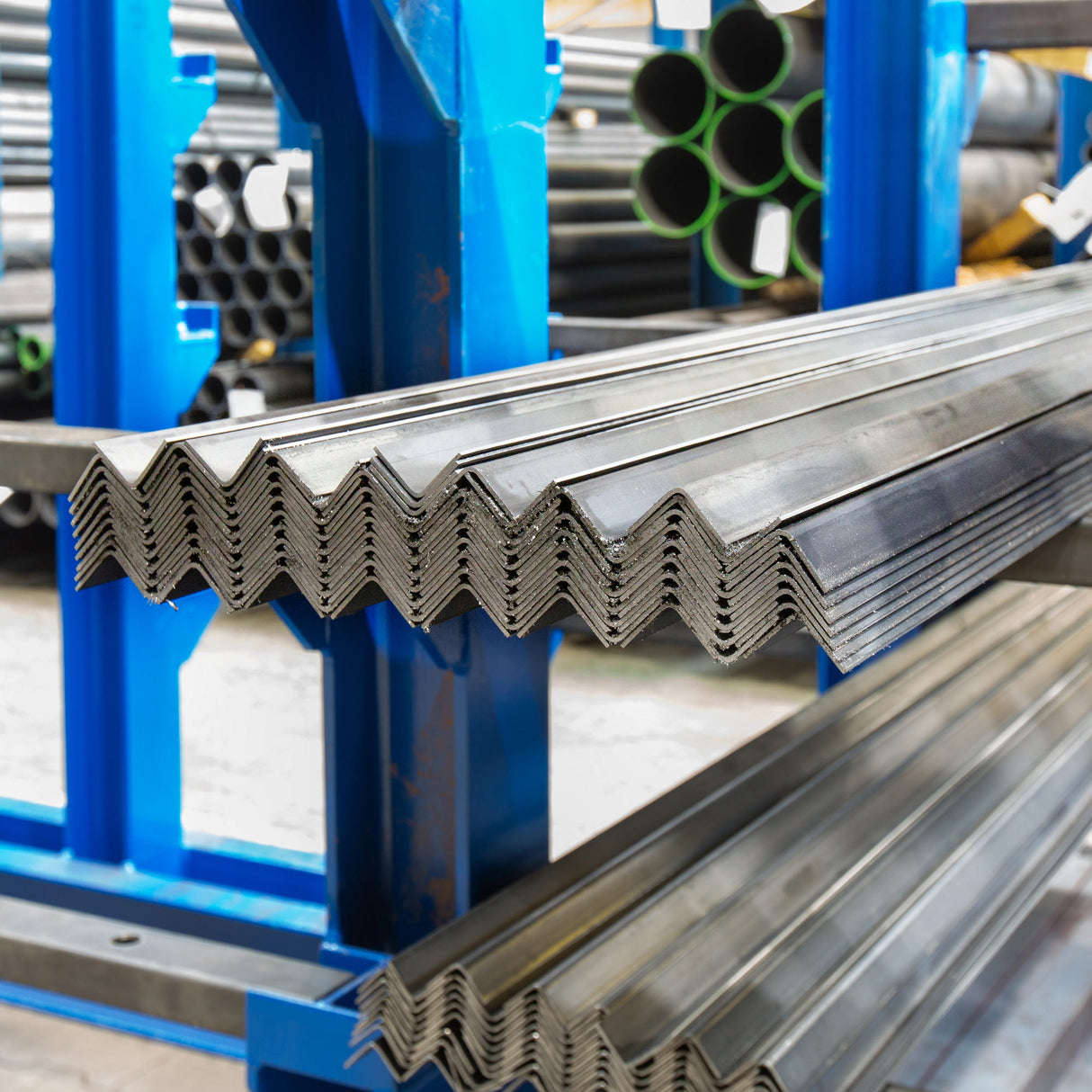 Kątownik stalowy 30x30x2 zimnogięty S235JR