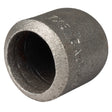 Zbliżenie na denko stalowe do spawania DN32 o wymiarach 42,4×3,0 mm, stal P235GH – widok struktury powierzchni